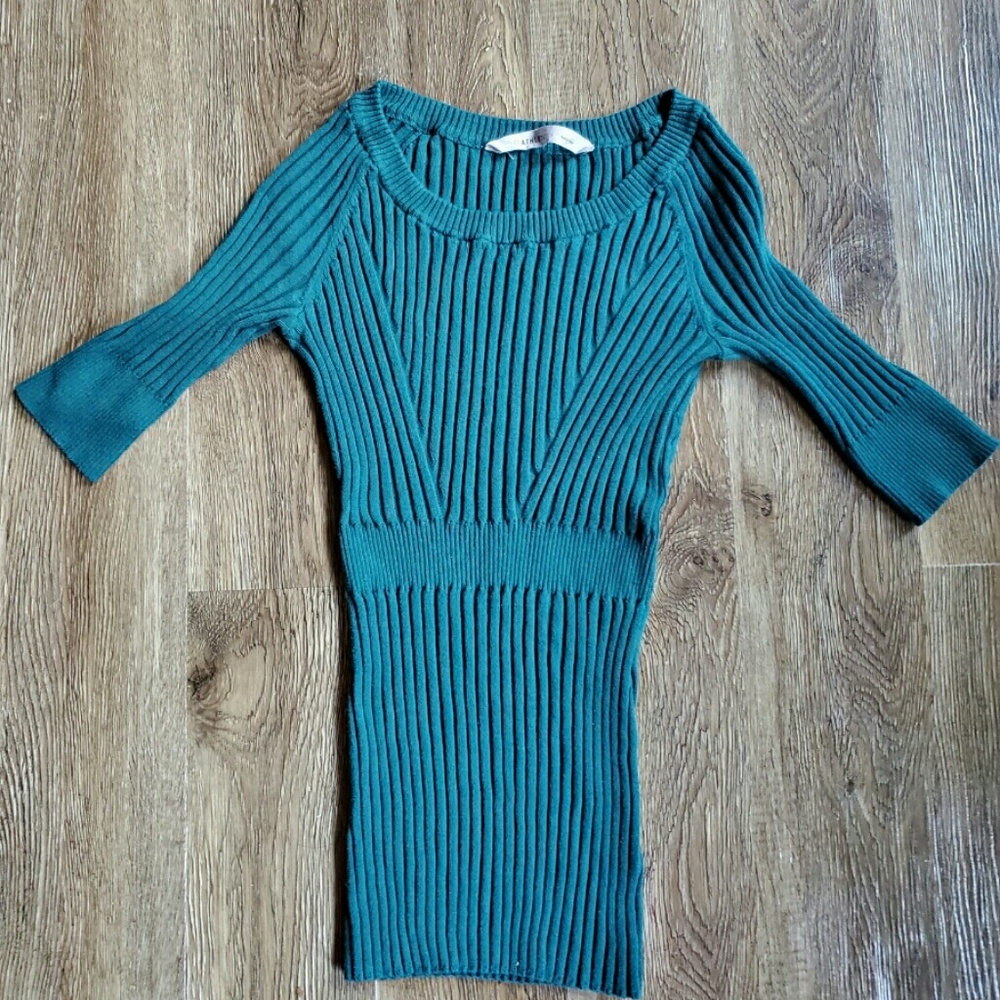 Athleta Teal Green Size Small Short Sleeve Sweater